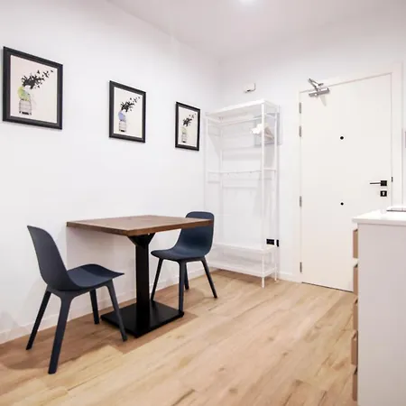 Vlc Host- Eixarchs Apartmán