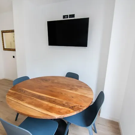 Vlc Host- Eixarchs Apartman *
